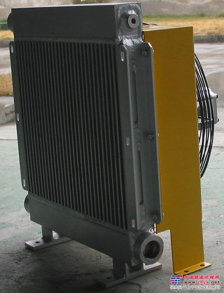 供应风冷式冷却器（油马达驱动