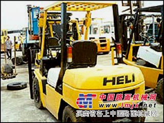 供应二手叉车市场价格　二手合力杭州１吨－１０吨叉车