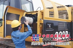 维修和保养 320D/320D L Hydraulic Excavators