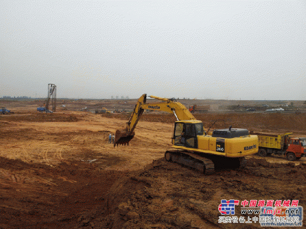 加長臂日立挖掘機出租施工-土方開挖外運回填等工程