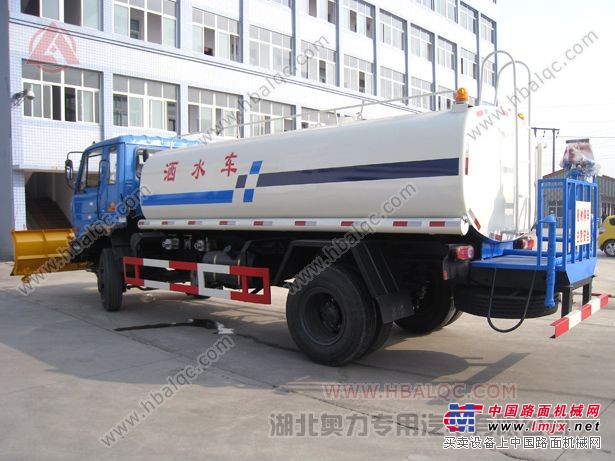 东风153全驱除雪洒水车 北京市内清雪喷水车 环卫路面推雪车