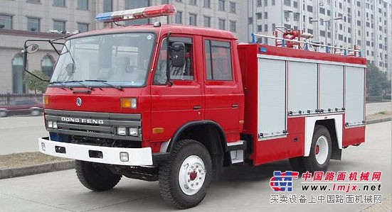 东风153型水罐消防车
