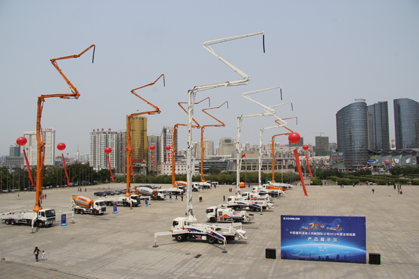 3月24日，中联重科混凝土机械2012全球巡展南宁站现场