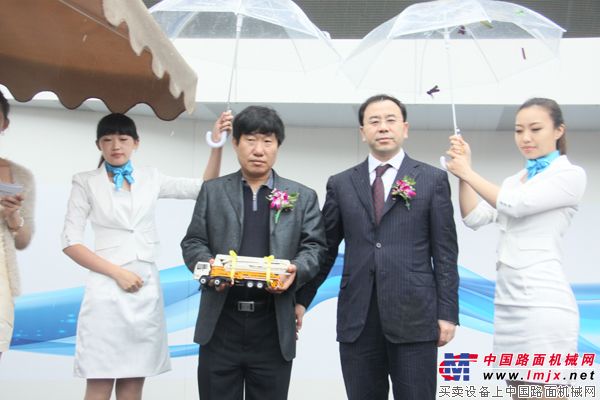 福田雷萨北京车展现场