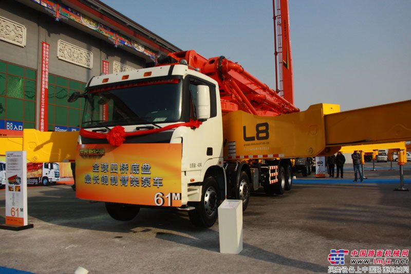 福田雷萨L8系列混凝土机械新品