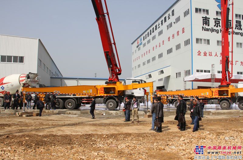 三一重工C8混凝土泵车施工观摩会现场