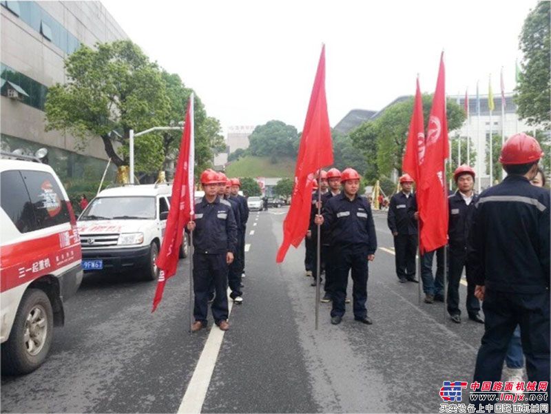 三一四川雅安抗震救灾在行动