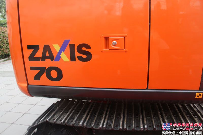 日立建机ZAXIS70-5G新机展示