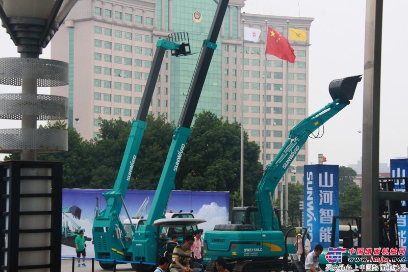 山河智能产品展示