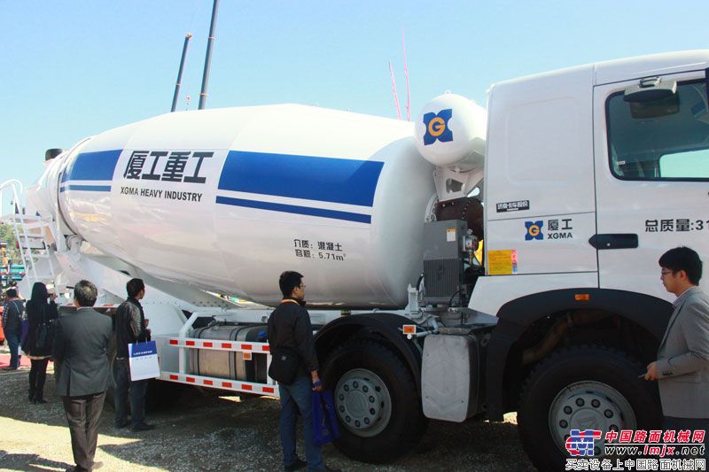 厦工混凝土运输车