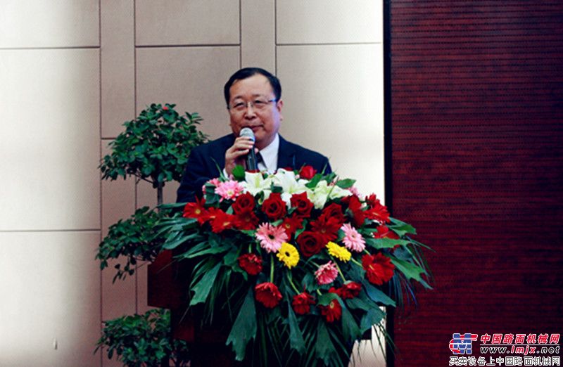河北龙腾工程机械有限公司董事长兼总经理曹志强致辞