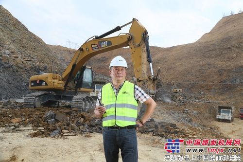 吳雲坤的開采“金剛”：高原磷礦中的Cat®（卡特） 挖掘機