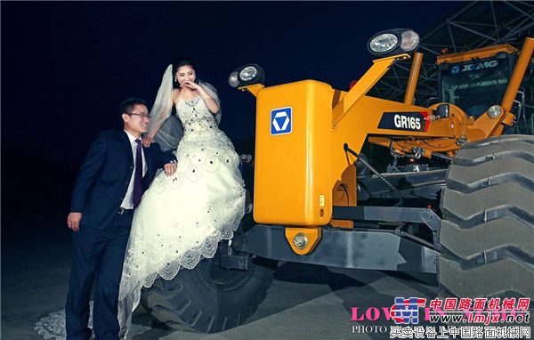 徐工“工程机械风”婚纱照