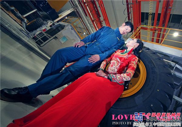 徐工“工程机械风”婚纱照