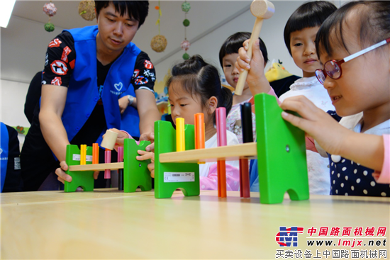 中国交建到幼儿园招聘啦-工程机械动态-中国路