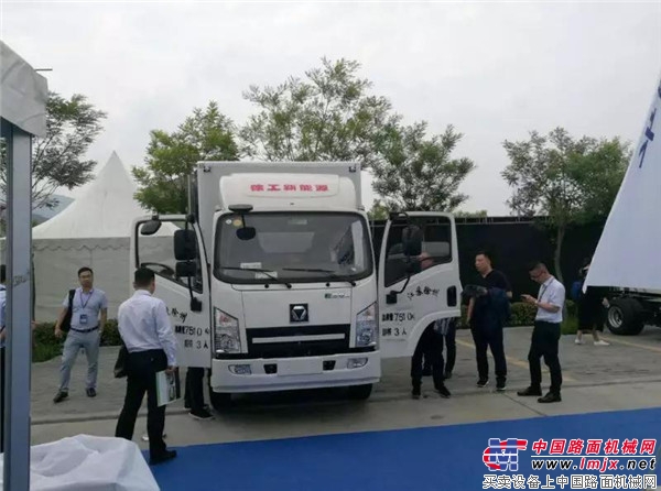 徐工EAA111纯电动轻卡出战2018中国新能源汽车产业生态大会