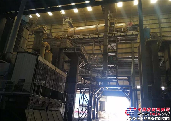 铁拓机械新疆乌鲁木齐环保沥青厂拌热再生设备交付剪彩仪式