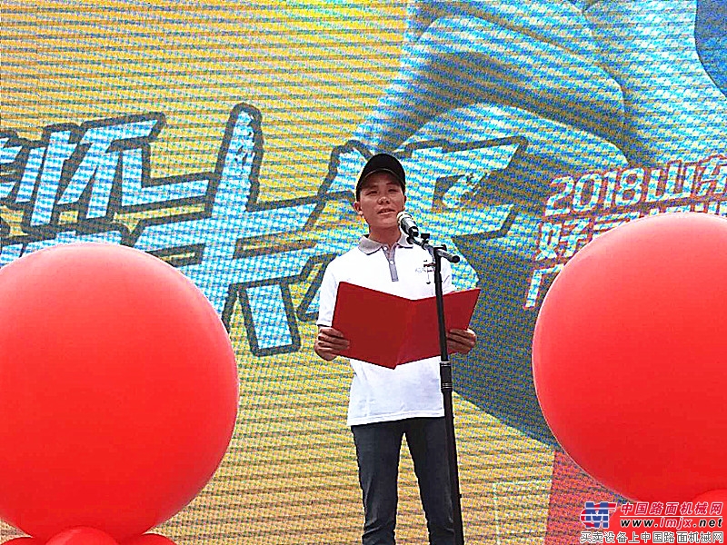 来自柳州融水的好司机代表杨岳分享自己的创业经历