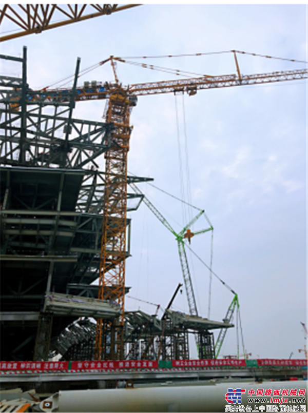助力创造新纪录 中联重科超大塔机高效建设西安丝路国际会议中心      