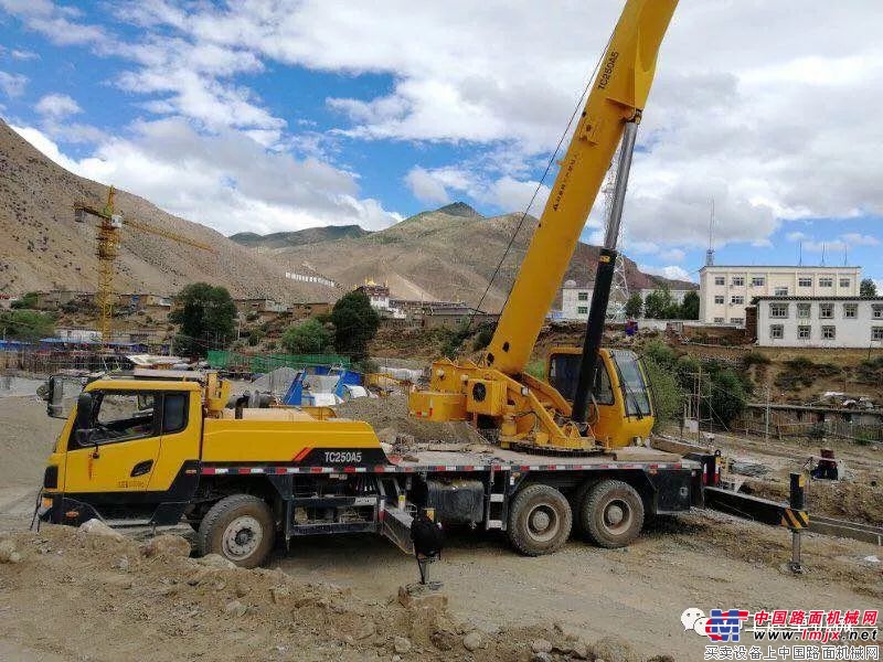柳工起重机在西藏：强悍为本性，建藏乃担当！