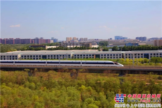 高铁10周年刷屏了，而威克诺森见证了中国铁路13年！