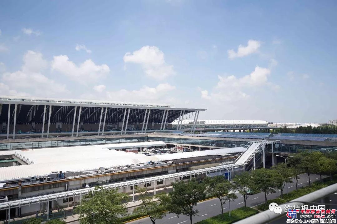 维特根sp 500 滑模摊铺机助力上海浦东国际机场t3航站楼扩建