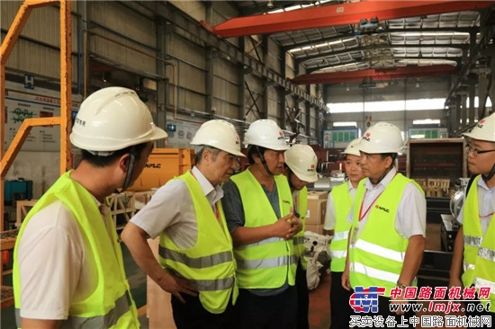 美巢集团董事长张经甫先生一行来访南方路机 交流砂浆绿色智慧工厂项目