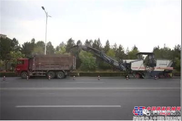 维特根中国道路固废再生与超薄罩面技术助力赤峰市政建设