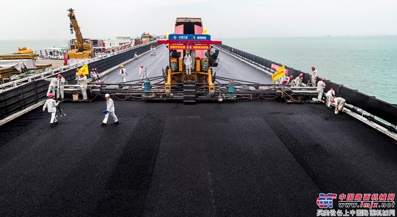港珠澳大桥正式开通，中大机械铺就超级工程！