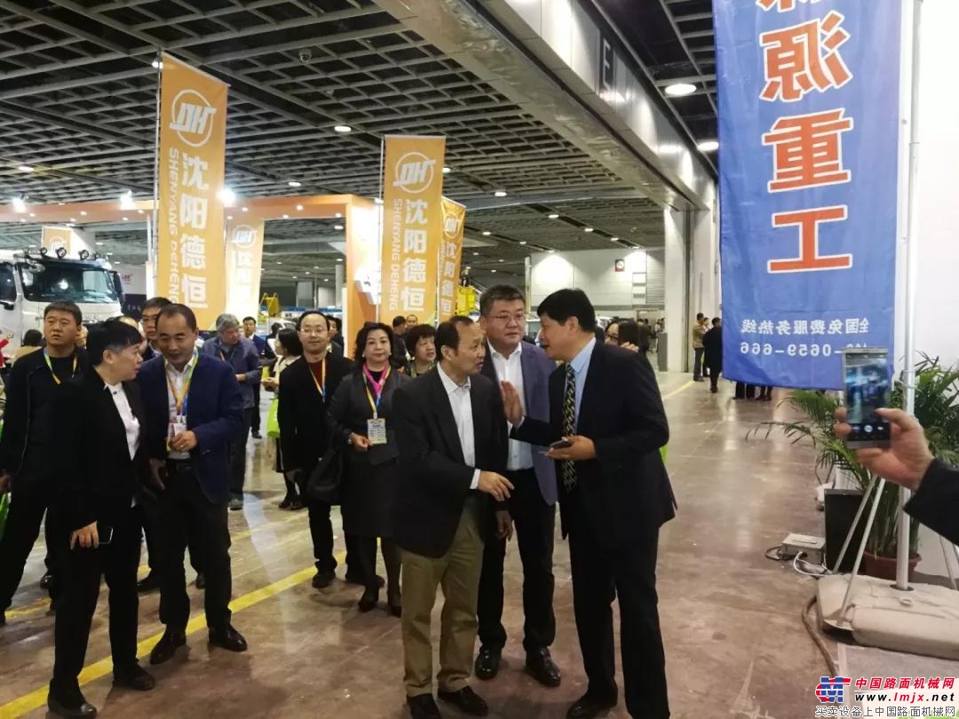 森源重工新能源环卫装备亮相中国环境卫生国际博览会