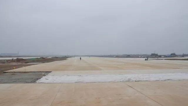 美兰机场：二期扩建项目2号航站楼冲出地平线