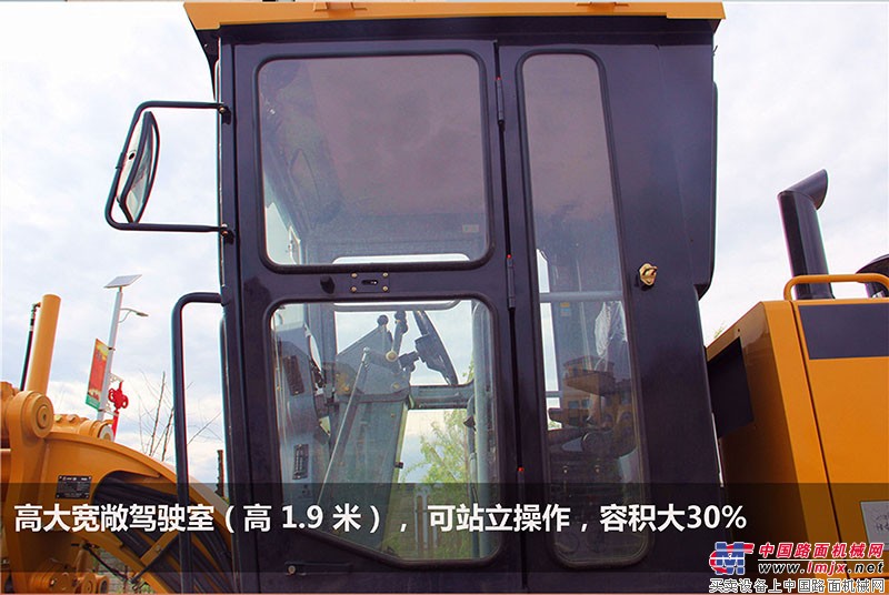 SEM919平地机