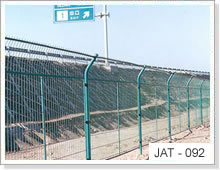 供应高速公路护栏网