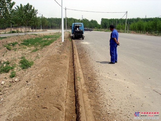 公路路沿石开槽机边沟成型机公路开沟机及各种花坛开槽机开沟机