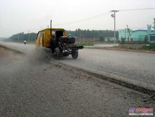 供应公路路沿石开槽机开沟机公路路缘石开沟机路沿石开沟铣刨机