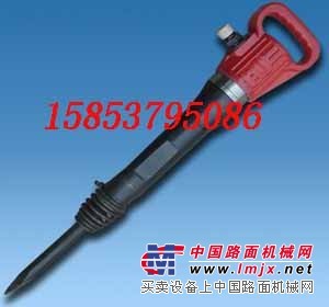 B67C破碎机