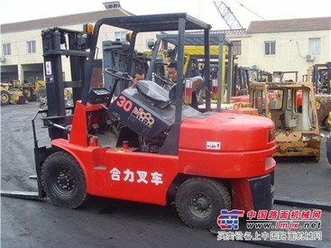 供应二手合力叉车，4T叉车，5T叉车，6T叉车