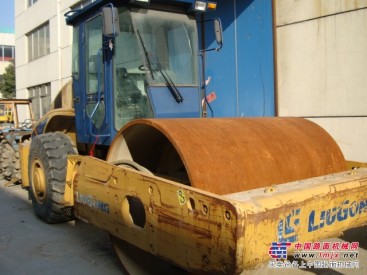 上海二手震動壓路機交易市場 二手柳工20噸壓路機