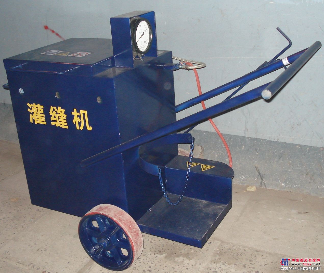 供应小型灌缝儿机