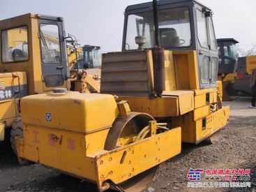 二手压路机，CC21二手徐工压路机