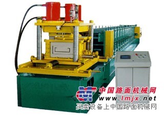 C型钢成型机