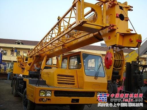 上海青浦区汽车吊租赁 8吨16吨25吨50吨汽车吊出租