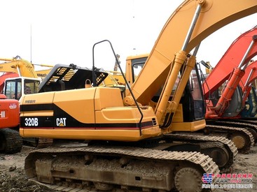 低价转让卡特CAT320B挖掘机21万