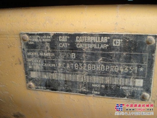 出售九成新卡特CAT320C挖掘機(jī)21萬 