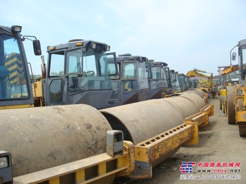 供应江苏二手压路机价格 二手压路机市场 江苏二手叉车