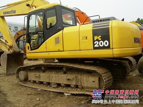 出售7成新小松PC200挖掘机