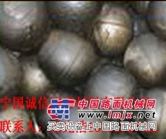 供应矿山水泥厂球磨机耐磨钢球，合金钢球，高铬球，低铬球