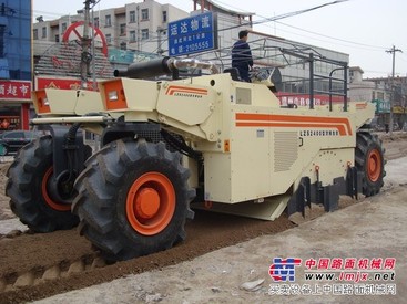 路面养护大哥大-沥青路面冷再生机