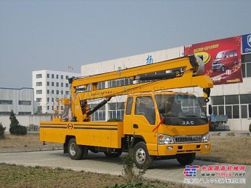 供应18米高空作业车 折臂式高空作业车