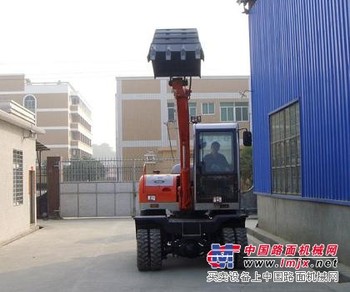轮式小型挖掘机